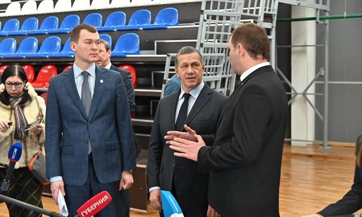 Юрий Трутнев посетил социальные и промышленные объекты Хабаровского края