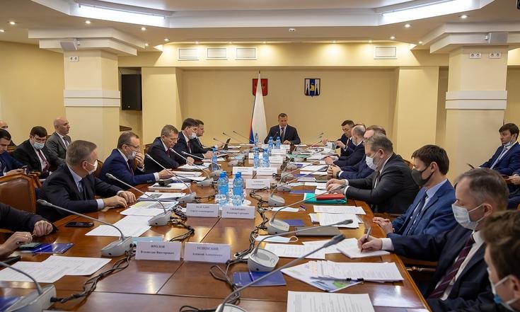 Юрий Трутнев провёл совещание по перспективным инфраструктурным проектам Сахалинской области и развитию Южно-Сахалинска