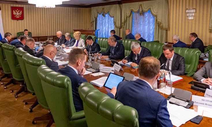 Юрий Трутнев провёл заседание Государственной комиссии по вопросам развития Арктики