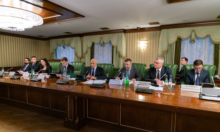 Модернизация социальной инфраструктуры, поддержка инвестпроектов: Юрий Трутнев провёл заседание президиума правкомиссии по вопросам социально-экономического развития Дальнего Востока