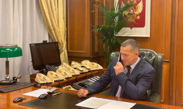 Важно, чтобы мечты осуществлялись: Юрий Трутнев подарил подарки детям