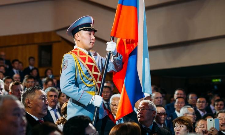 Инаугурация Айсена Николаева